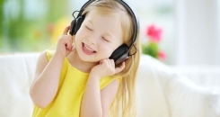 Mẹo giúp bé nâng cao kỹ năng nghe tiếng Đức